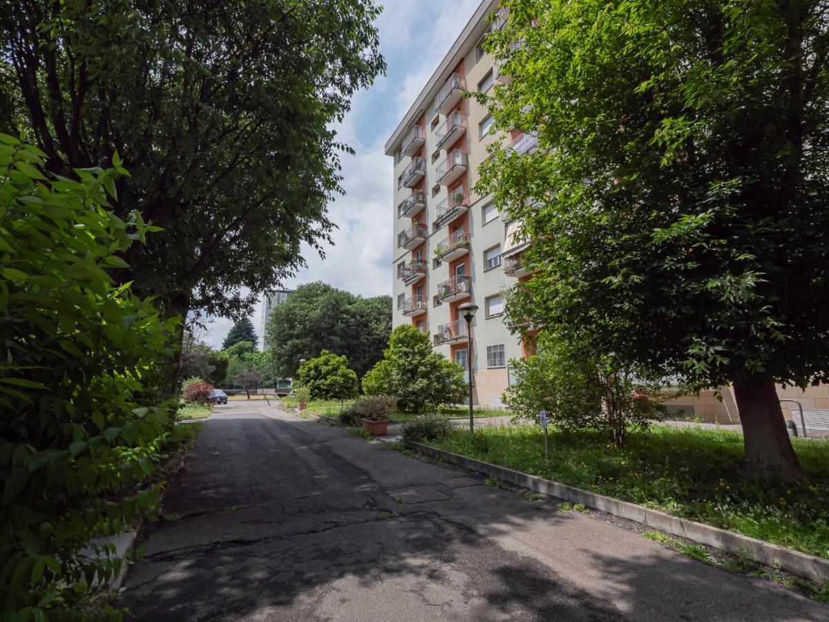 I Host Apartment - Appennini 53 Мілан Екстер'єр фото